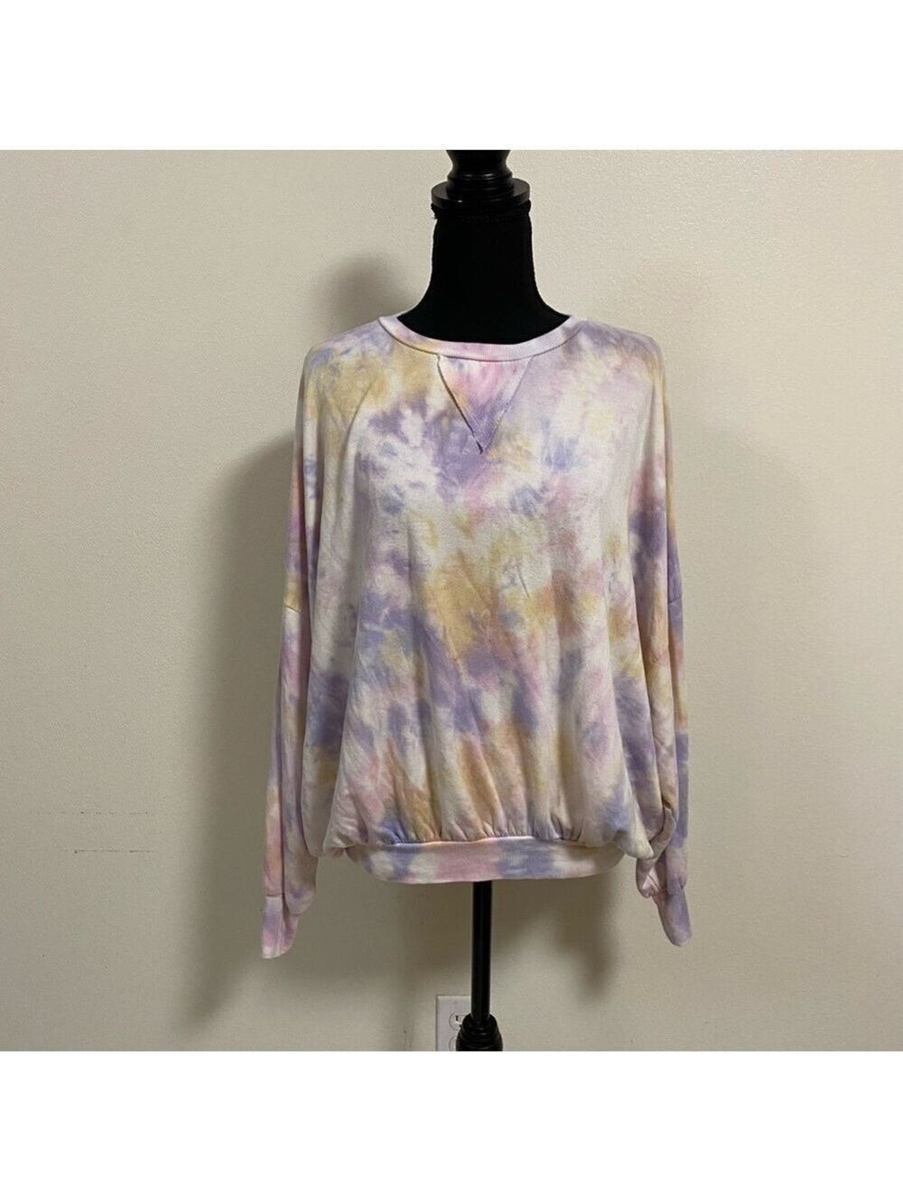 Young fabulous & broke Tye dye oversized Sweater Pastel colors Size Medium
